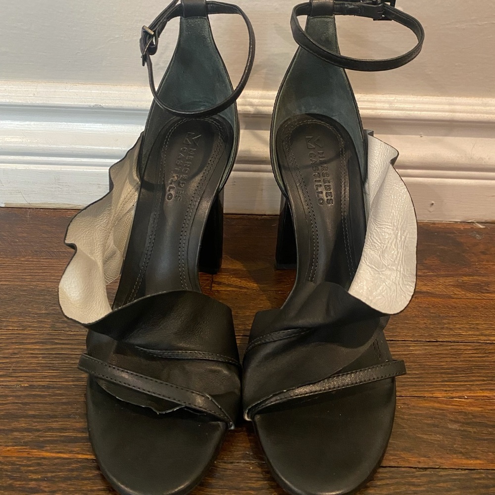 Mercedes Castillo heel with ruffled two tone strap
